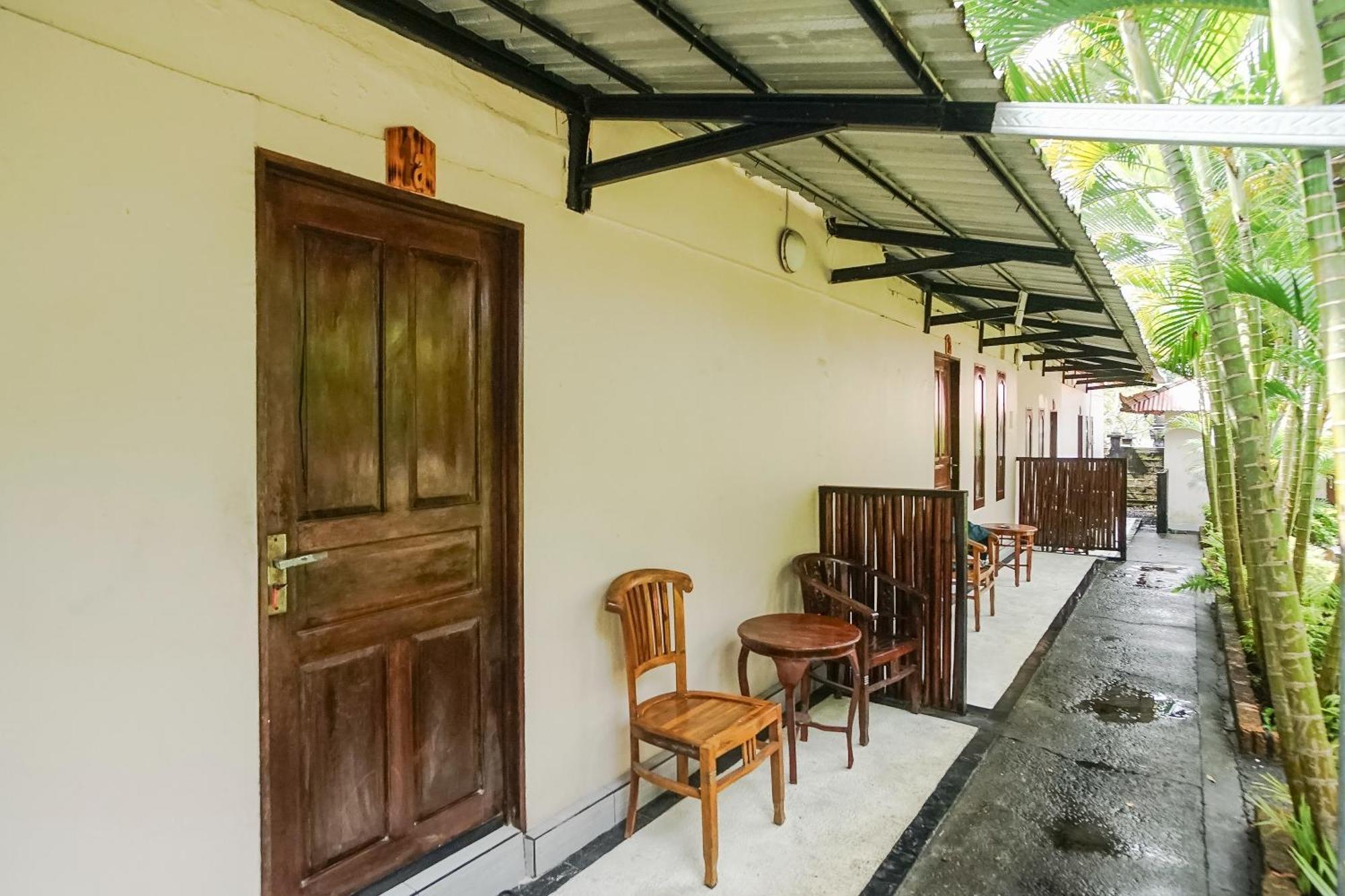 فندق Kampung 168 جيمباران المظهر الخارجي الصورة